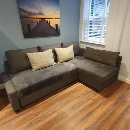 Seaside Hideaway - Free Onstreet Parking *