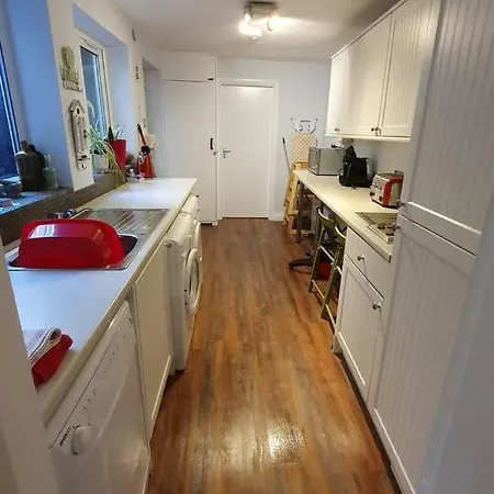 بيت للعطل Seaside Hideaway - Free Onstreet Parking سكرابورو