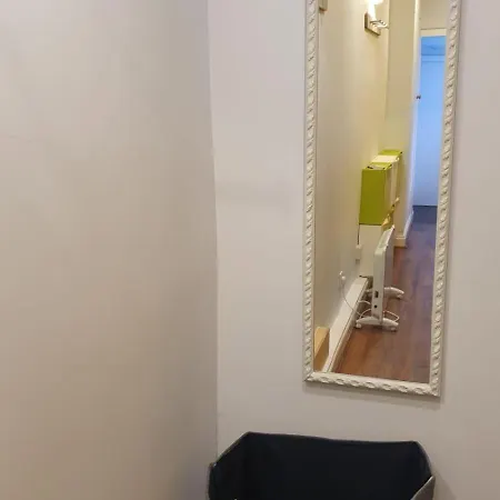 Seaside Hideaway - Free Onstreet Parking Holiday home Scarborough