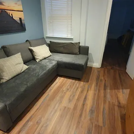 Seaside Hideaway - Free Onstreet Parking Feriehus