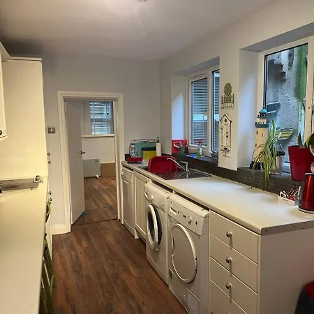 Seaside Hideaway - Free Onstreet Parking * Scarborough