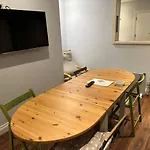 Seaside Hideaway - Free Onstreet Parking Vakantiehuis