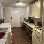 Seaside Hideaway - Free Onstreet Parking Vakantiehuis