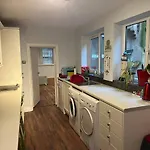 Seaside Hideaway - Free Onstreet Parking * Scarborough